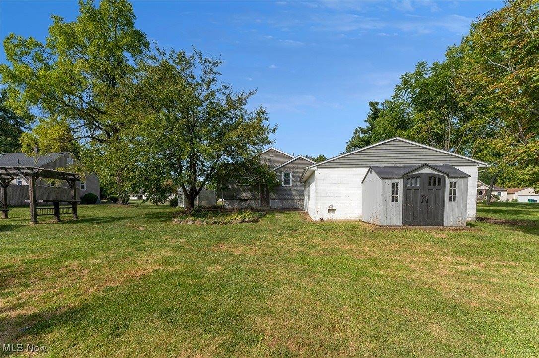 1025 Iowa Avenue, McDonald, OH 44437