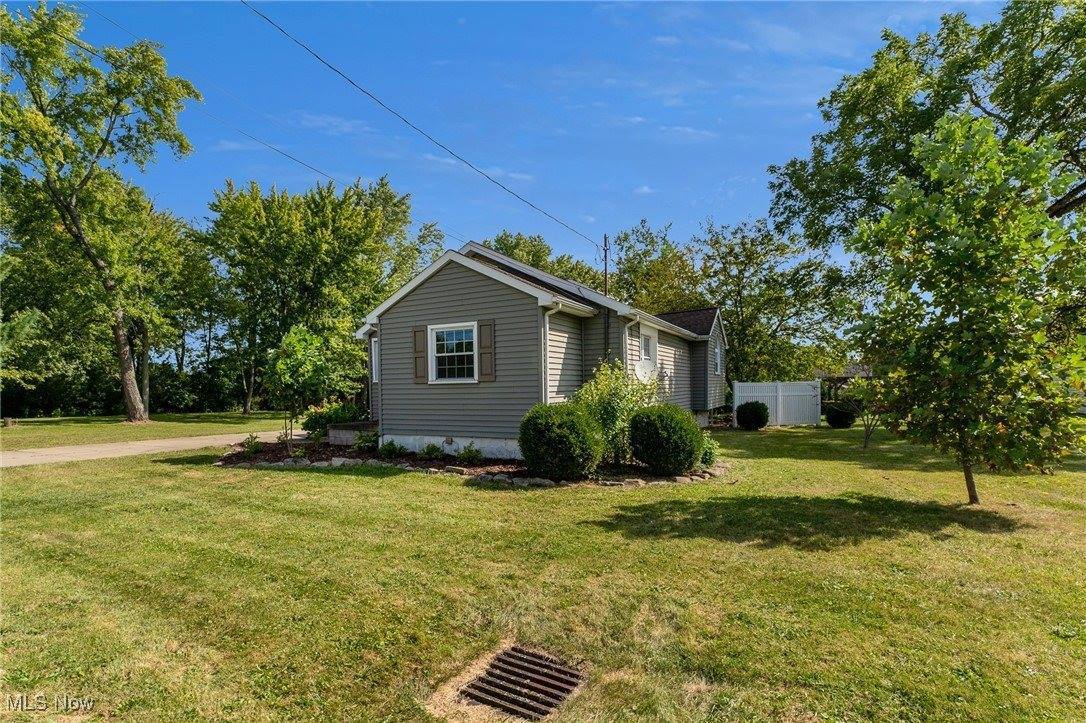 1025 Iowa Avenue, McDonald, OH 44437