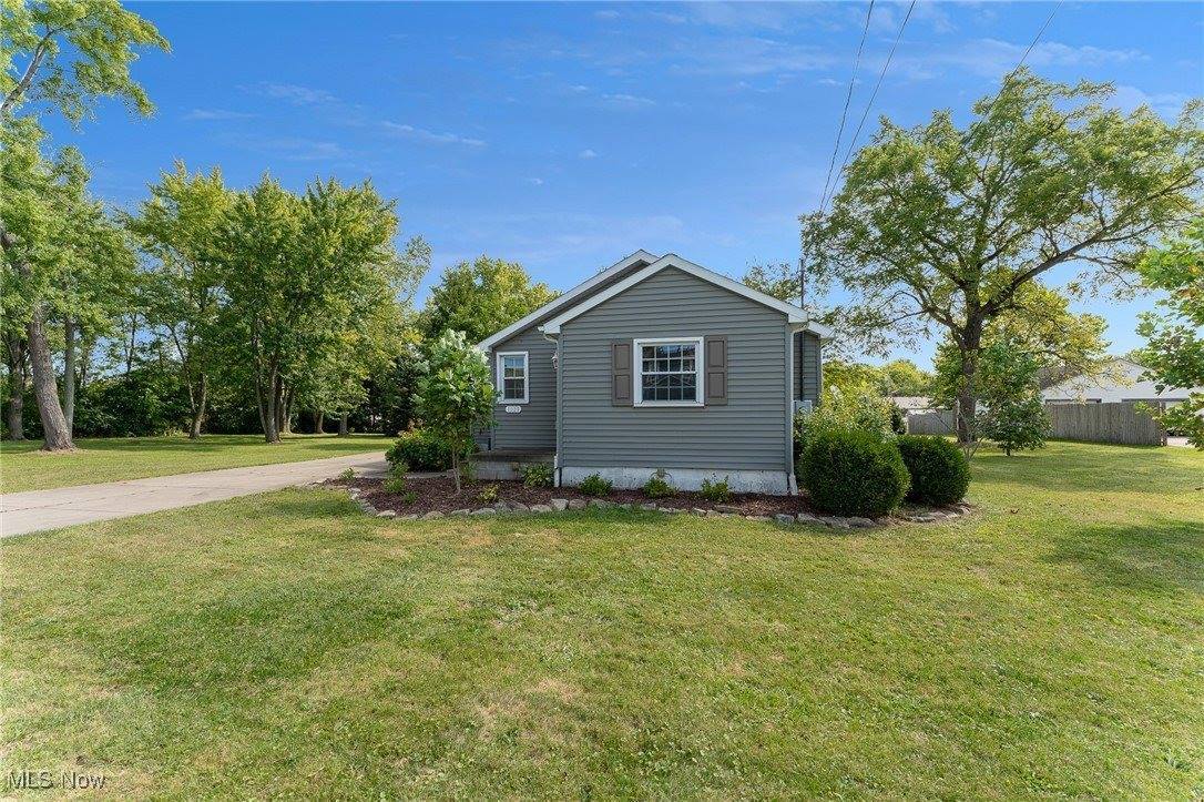 1025 Iowa Avenue, McDonald, OH 44437