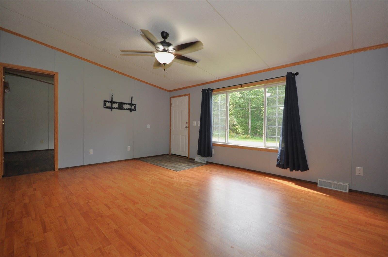 2006 Buck Lane, Hermon, ME 04401