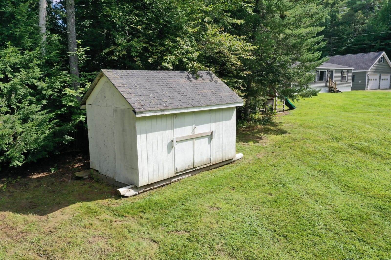 2006 Buck Lane, Hermon, ME 04401