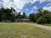 6 Grant Road, Sangerville, ME 04479