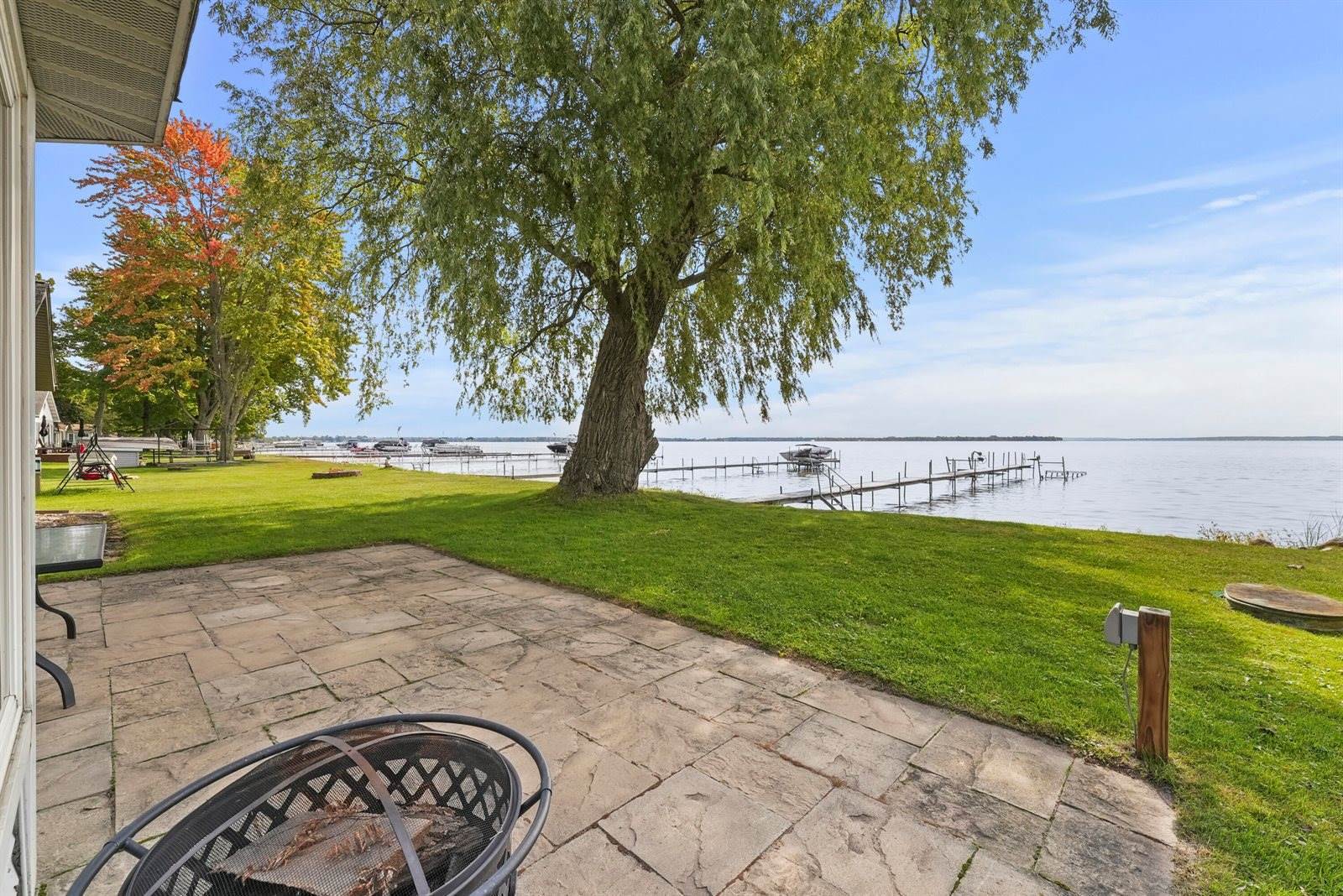 12551 East Houghton Lake Drive Drive, Houghton Lake, MI 48629