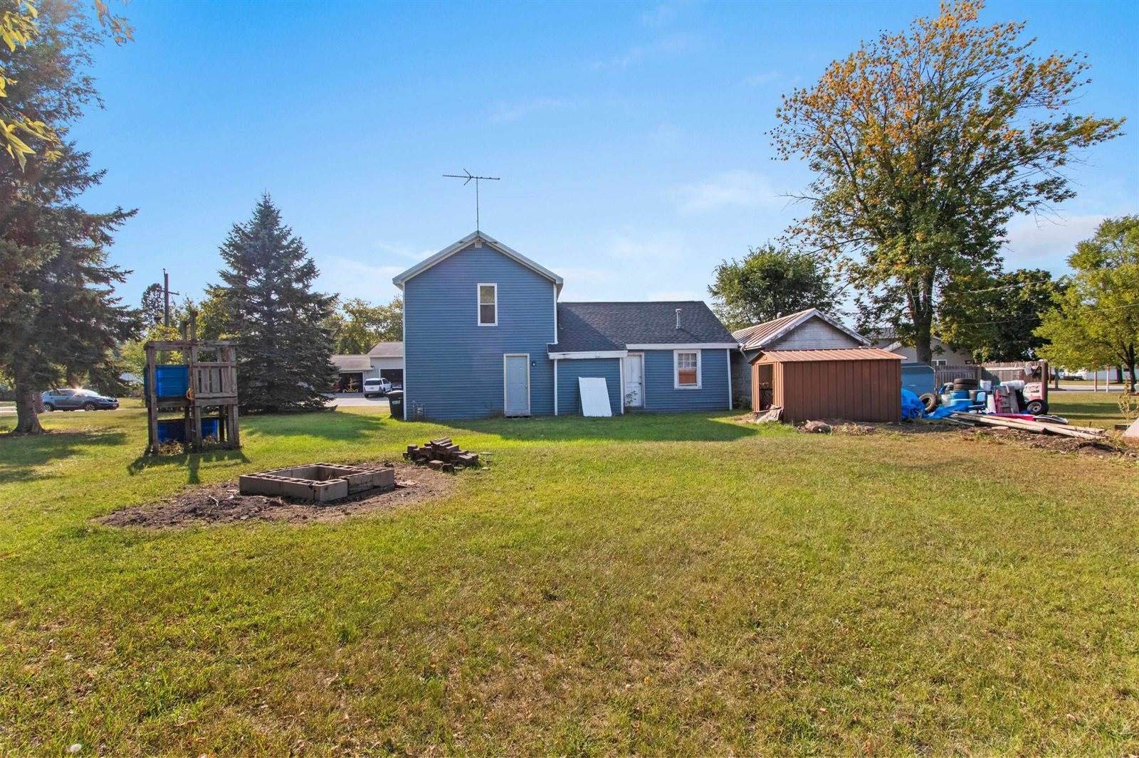 213 Pine Avenue, Oconto, WI 54153