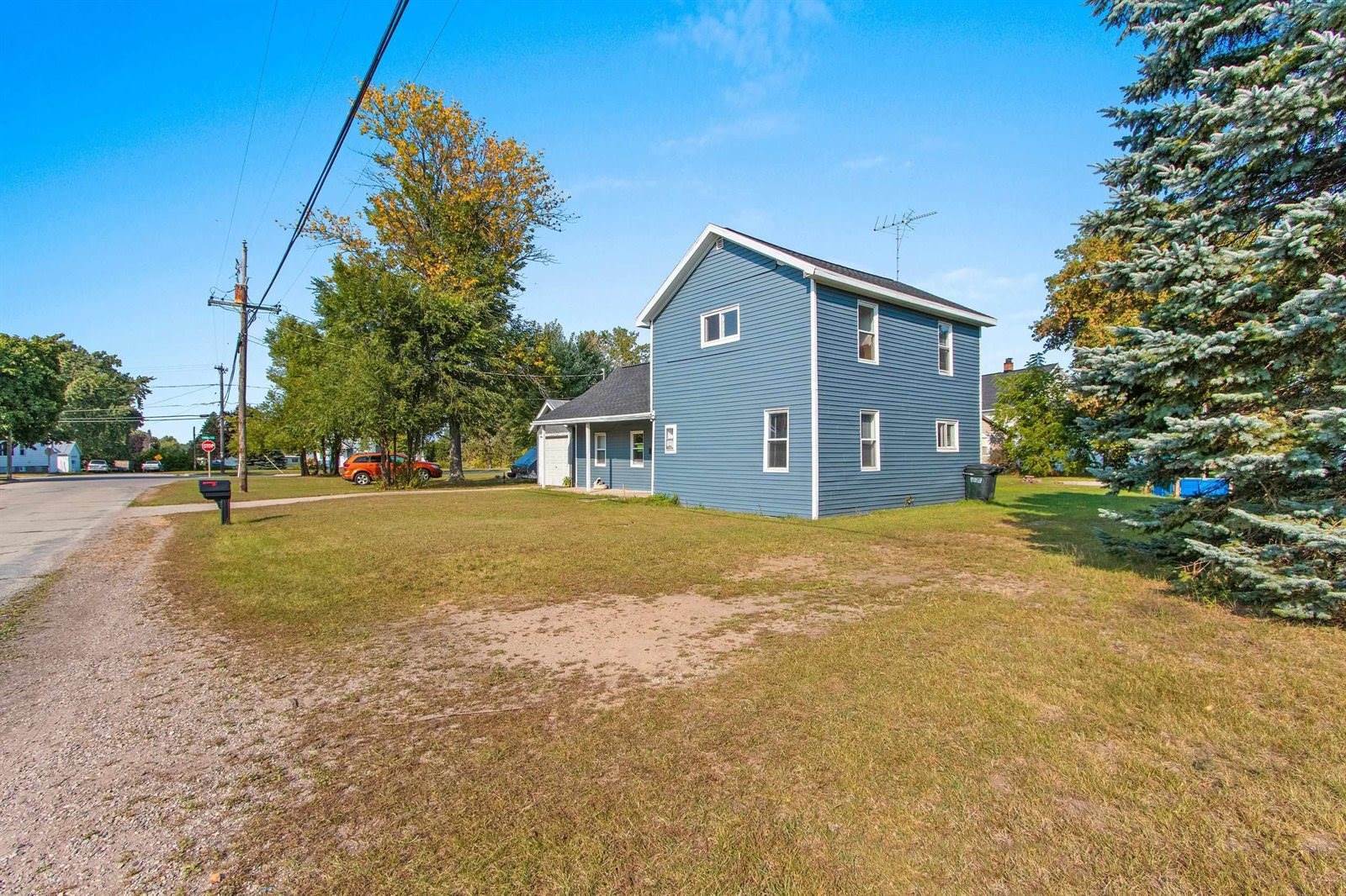 213 Pine Avenue, Oconto, WI 54153