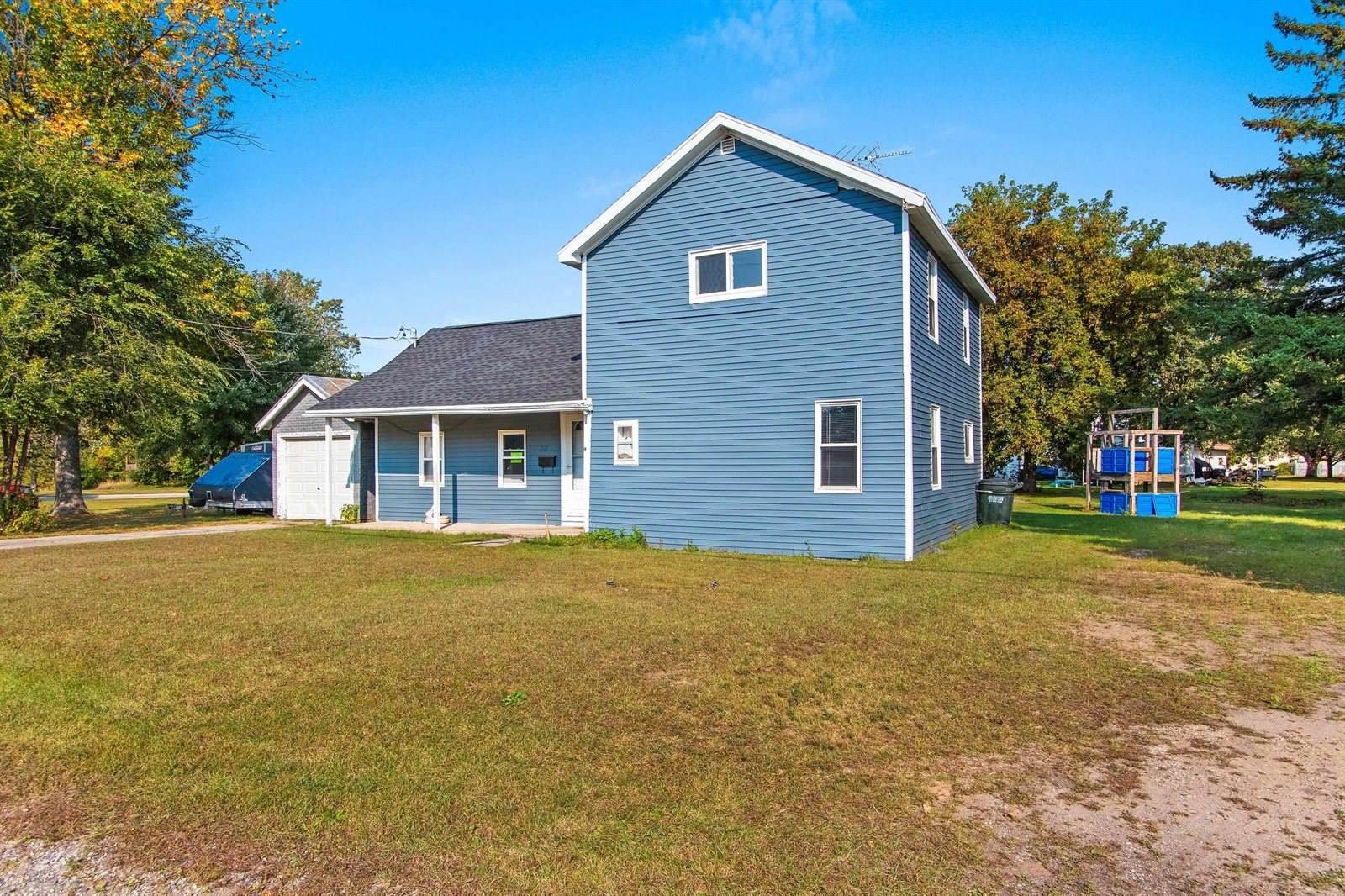 213 Pine Avenue, Oconto, WI 54153