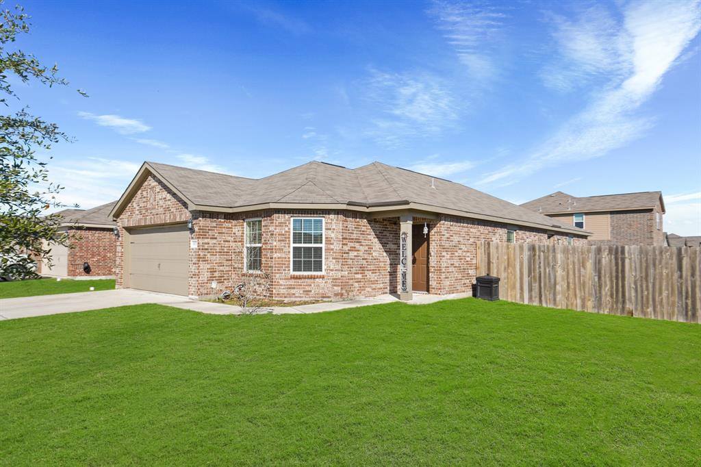 9915 Garnet Grove Drive, Iowa Colony, TX 77583