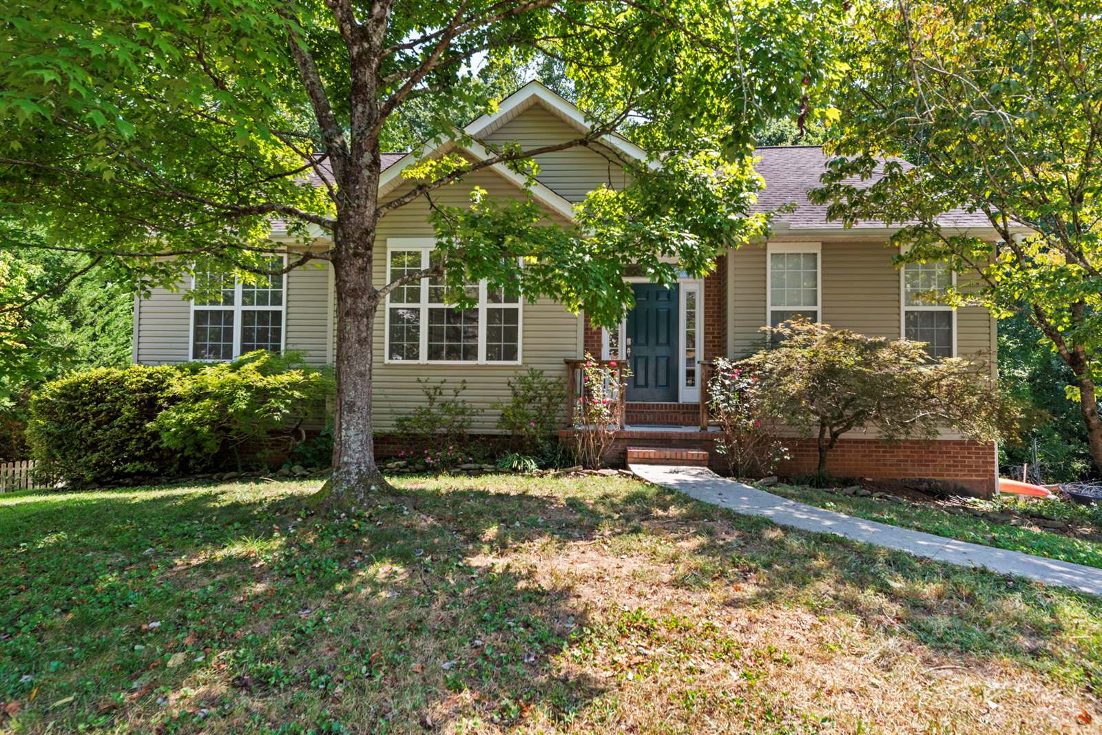 1800 MacQueen Lane, Knoxville, TN 37909