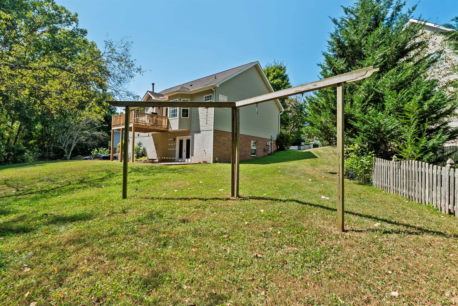 1800 MacQueen Lane, Knoxville, TN 37909