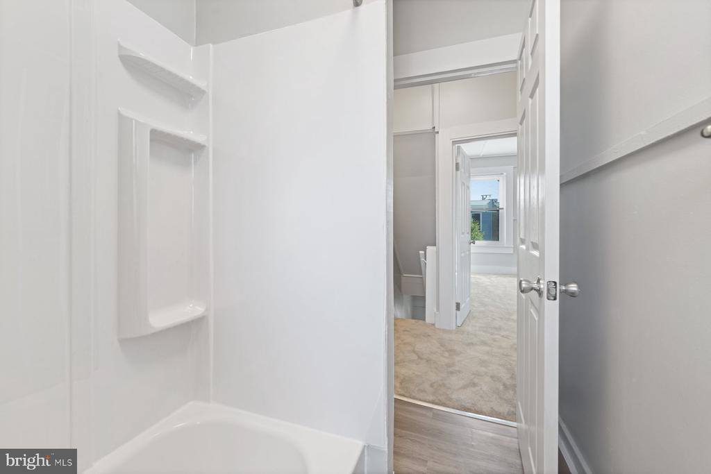 610 North East Avenue, Baltimore, MD 21205