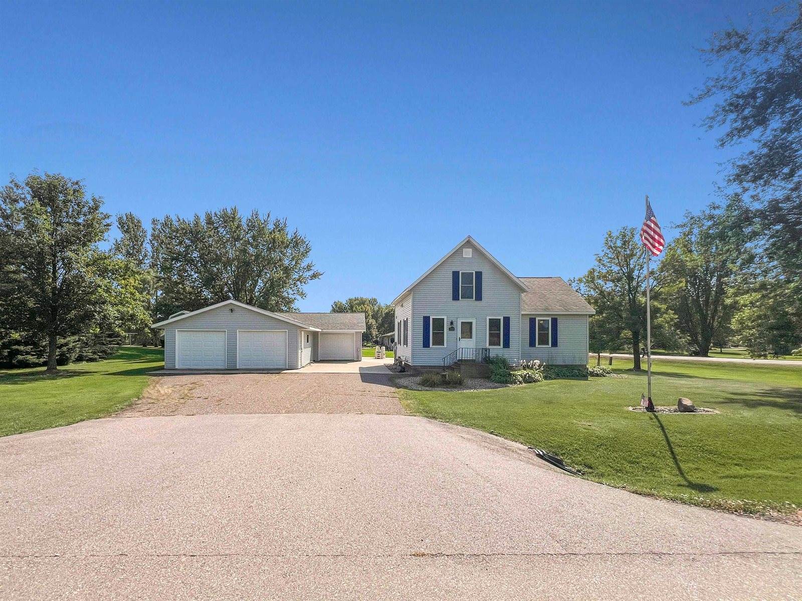 7801 Yellowstone Drive, Hewitt, WI 54441