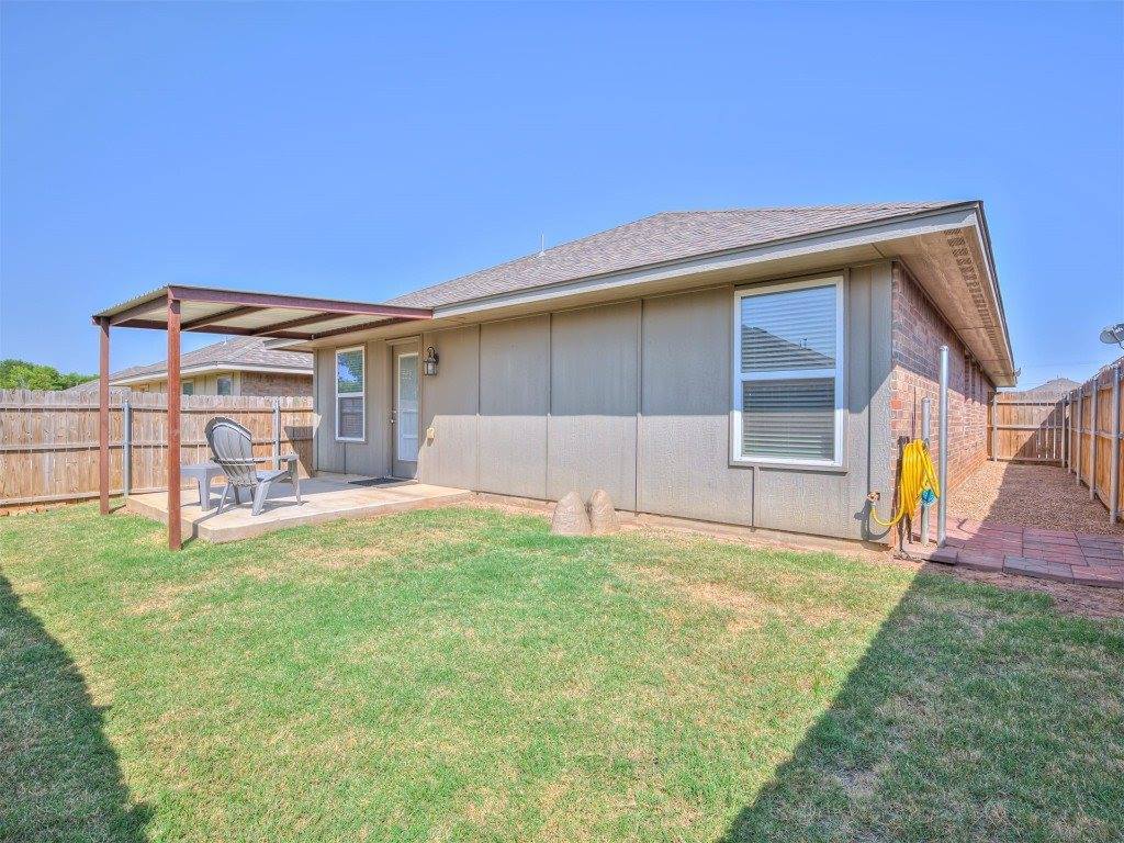 925 Tarry Town Drive, Chickasha, OK 73018