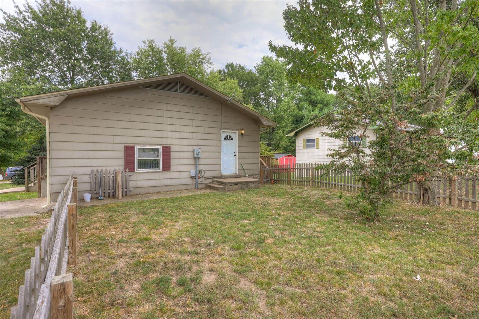 1209 Hearrell Avenue, Neosho, MO 64850