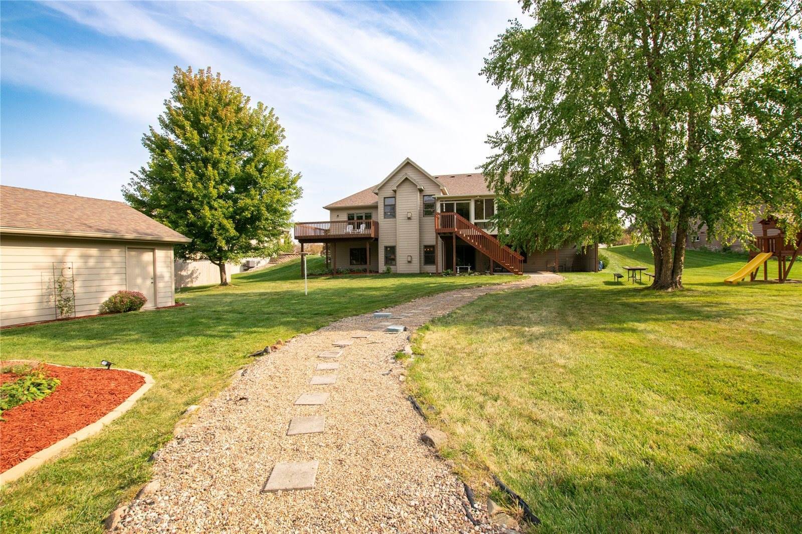 5638 NW 5th Court, Des Moines, IA 50313