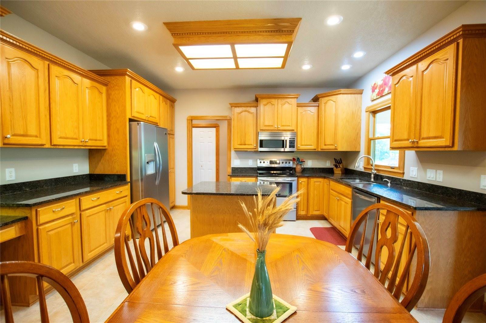 5638 NW 5th Court, Des Moines, IA 50313