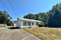 33 Pine Tree Drive, Bayville, NJ 08721