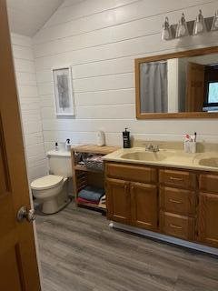 33 Bernier Lane, Winthrop, ME 04364