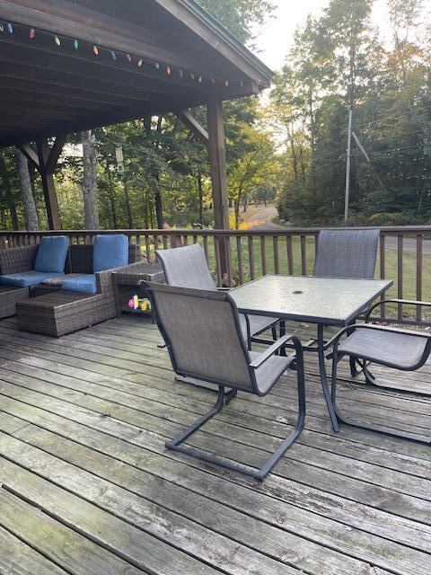 33 Bernier Lane, Winthrop, ME 04364