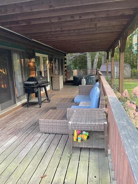 33 Bernier Lane, Winthrop, ME 04364