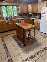 33 Bernier Lane, Winthrop, ME 04364