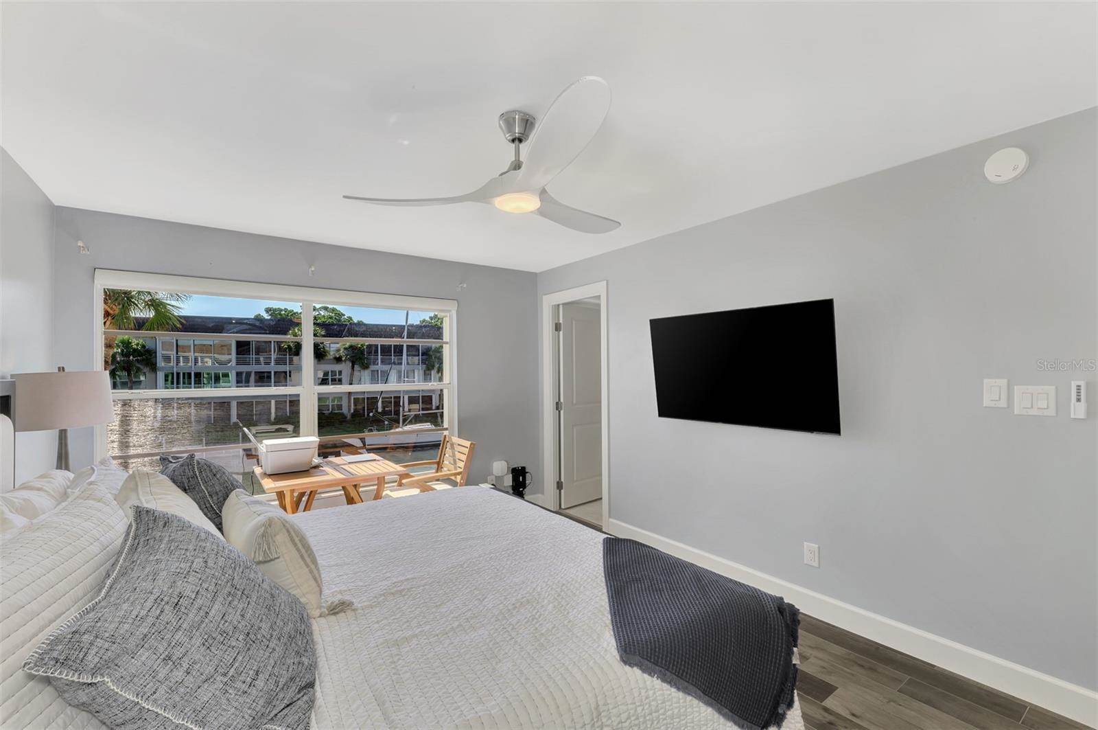 4410 Exeter Drive, #204, Longboat Key, FL 34228