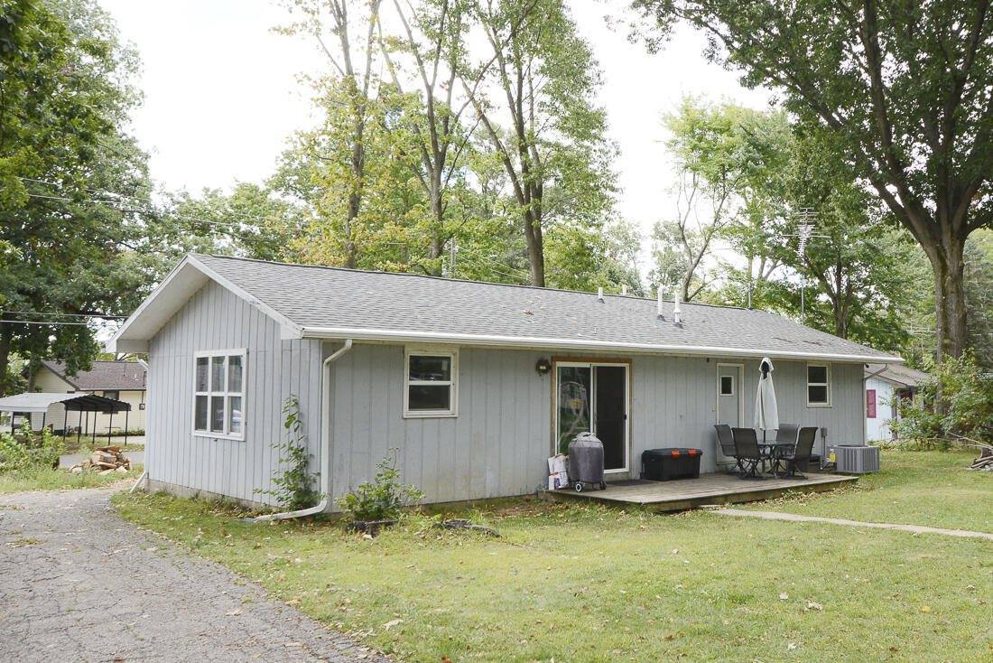 92174 Gravel Lake Drive, Lawton, MI 49065