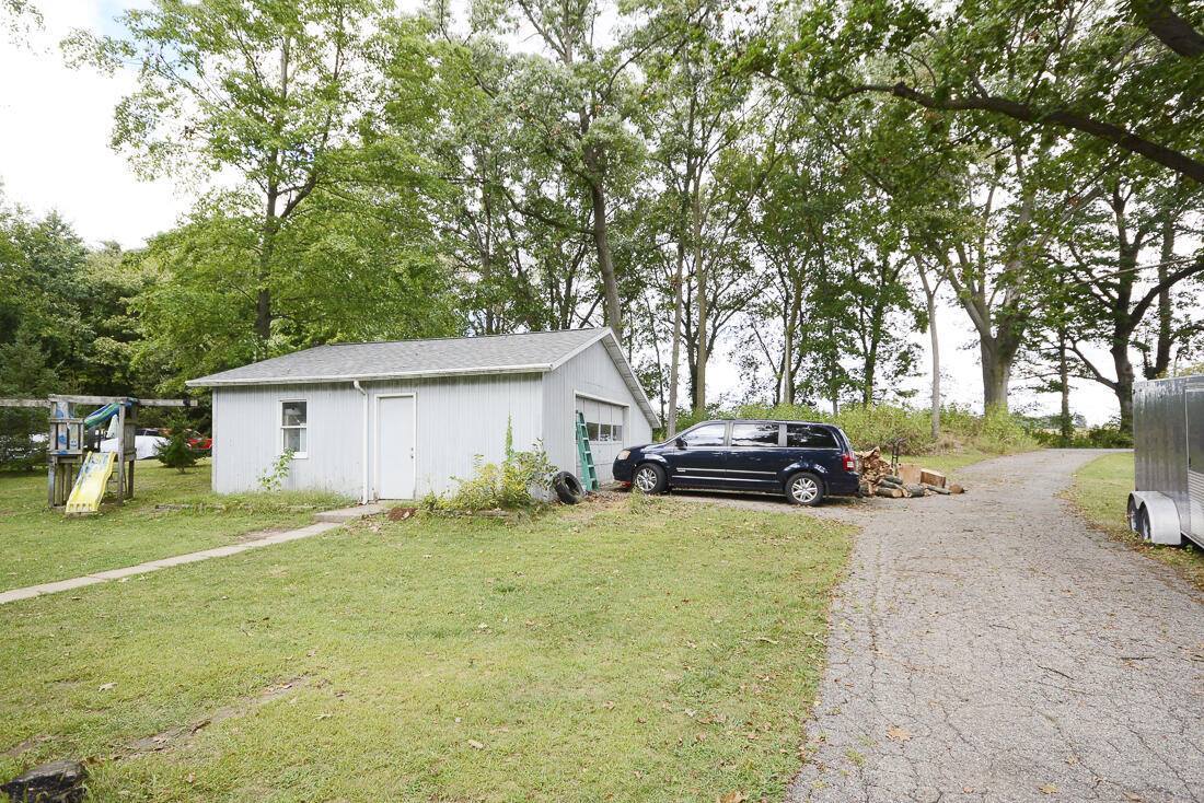 92174 Gravel Lake Drive, Lawton, MI 49065