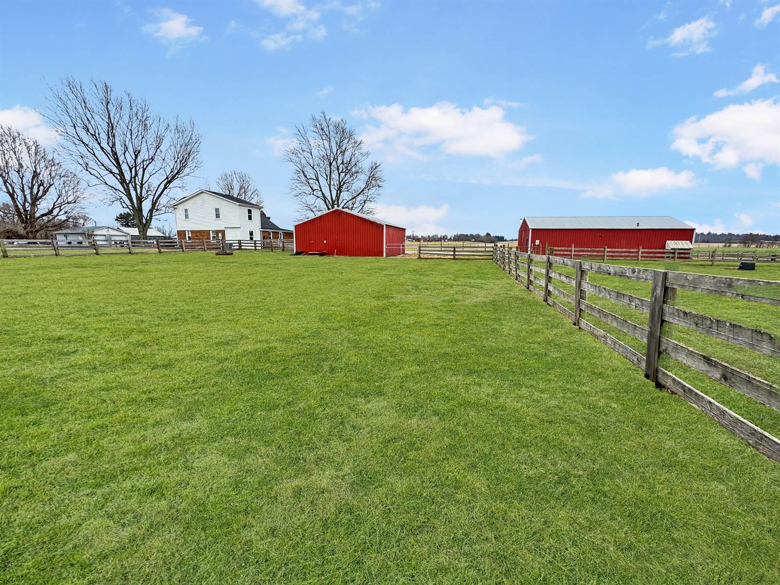 363 Hawkins Road, Hodgenville, KY 42748