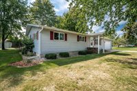 329 W Buehler Avenue, Nekoosa, WI 54457