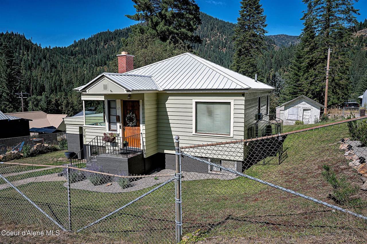 315 Montana St, Mullan, ID 83846