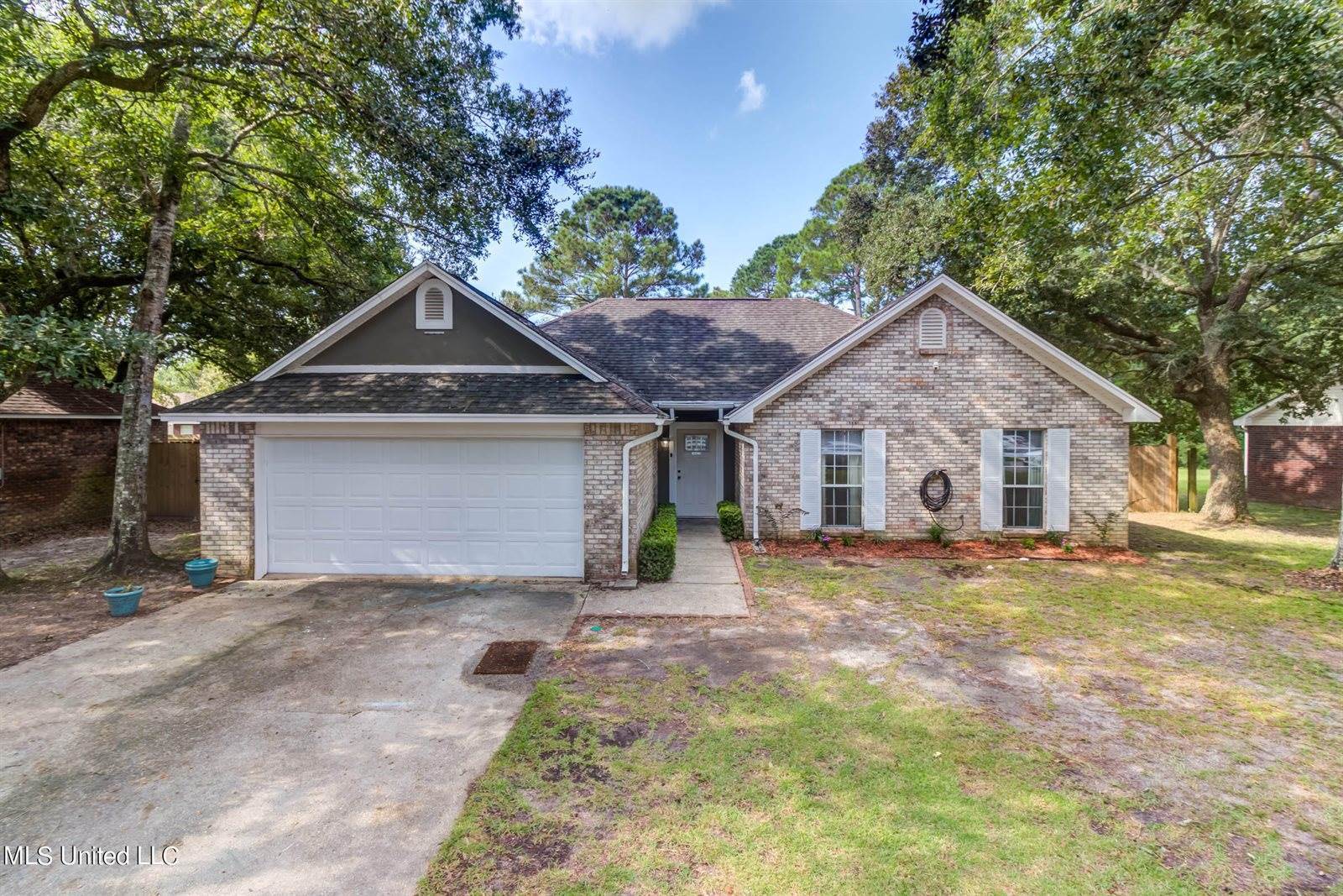 7113 Oakhurst Drive, Ocean Springs, MS 39564