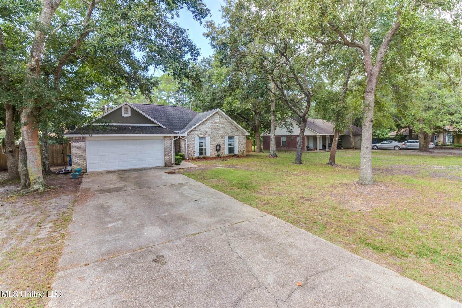 7113 Oakhurst Drive, Ocean Springs, MS 39564