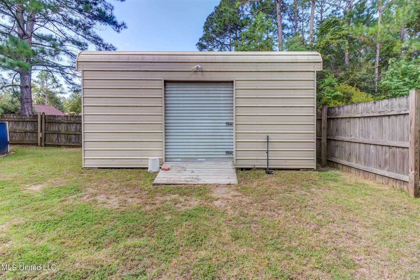 7113 Oakhurst Drive, Ocean Springs, MS 39564