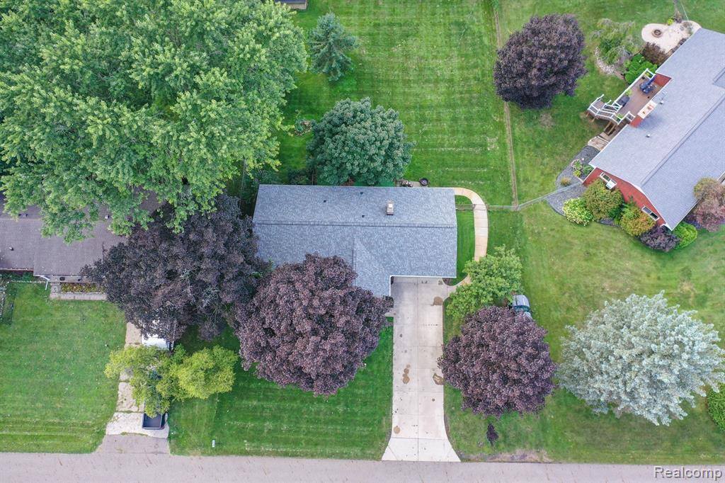 50 Meadowview Drive, Oceola Township, MI 48843