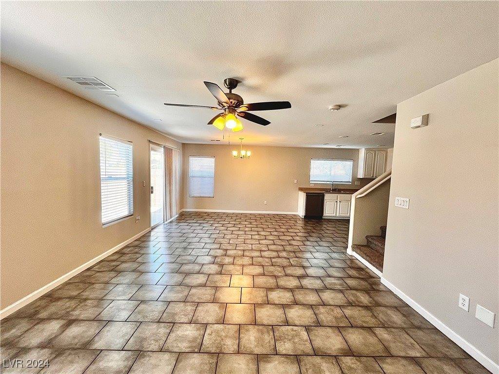 7244 Early Pioneer Avenue, Las Vegas, NV 89129