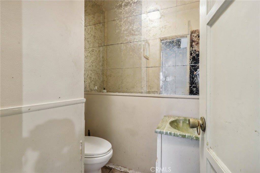 2236 San Francisco Avenue, Long Beach, CA 90806