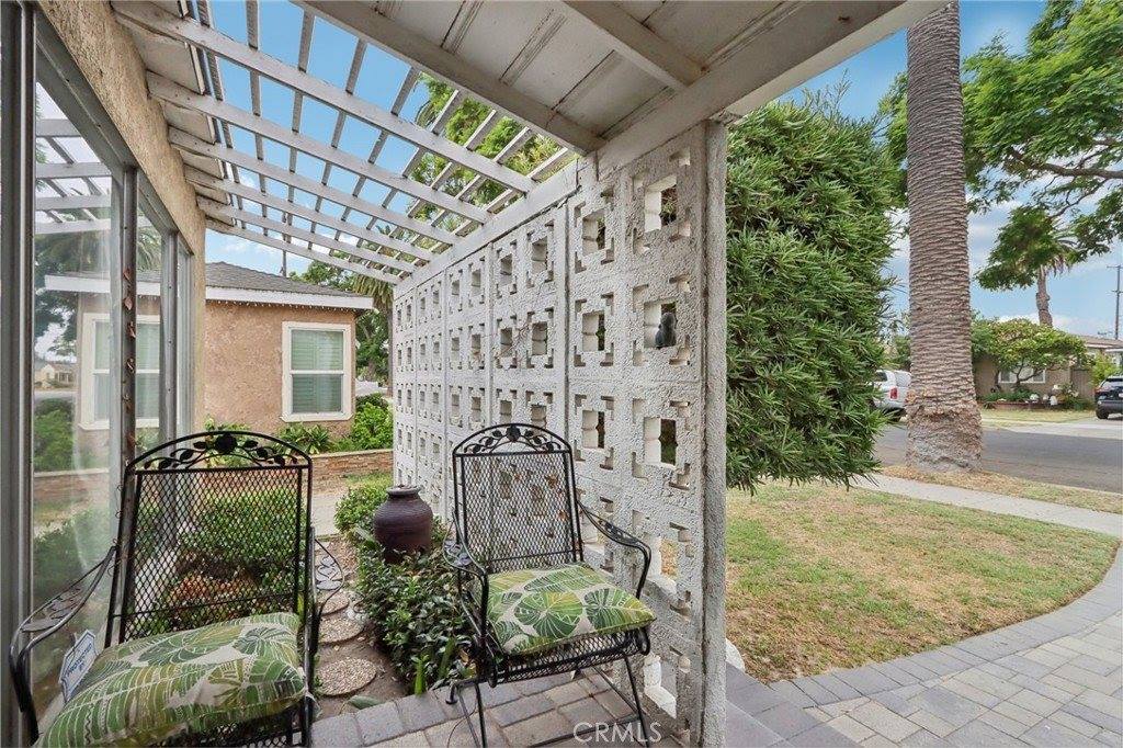 2236 San Francisco Avenue, Long Beach, CA 90806