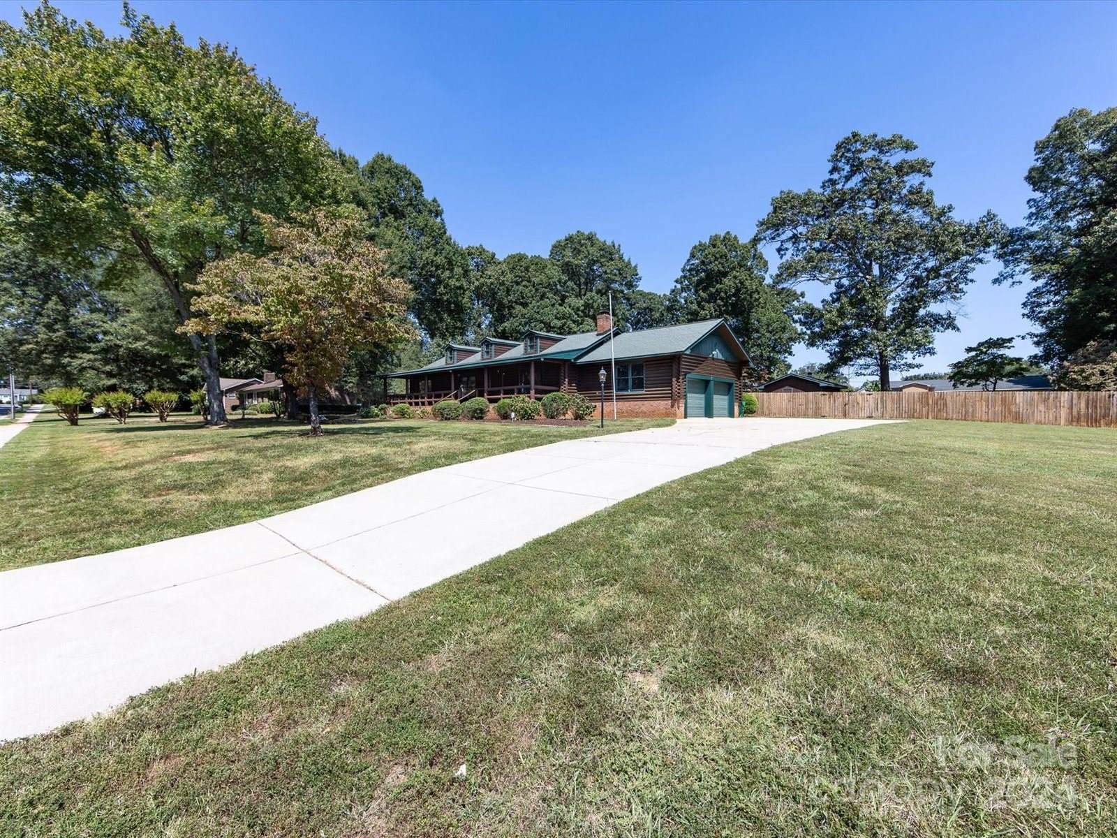 5412 Beam Lake Drive, Charlotte, NC 28216