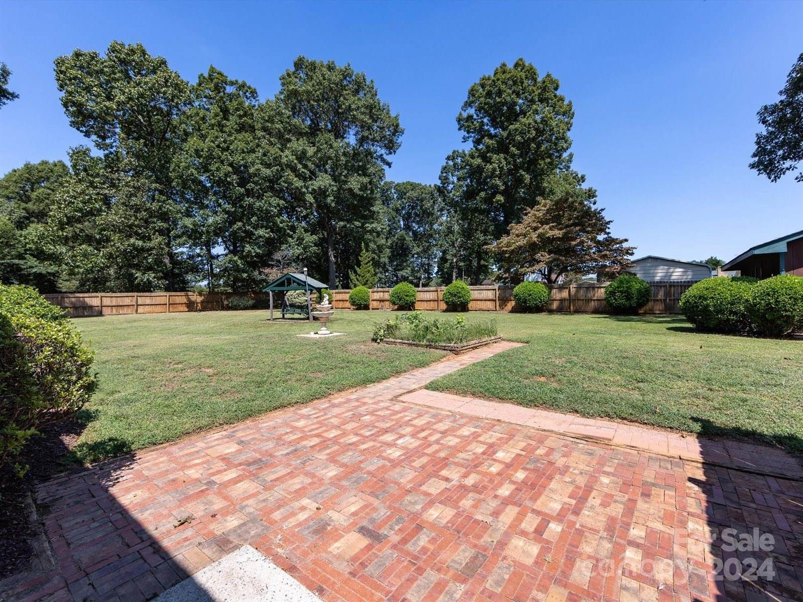 5412 Beam Lake Drive, Charlotte, NC 28216