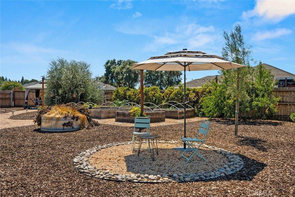 11 Rose Garden Court, Chico, CA 95973