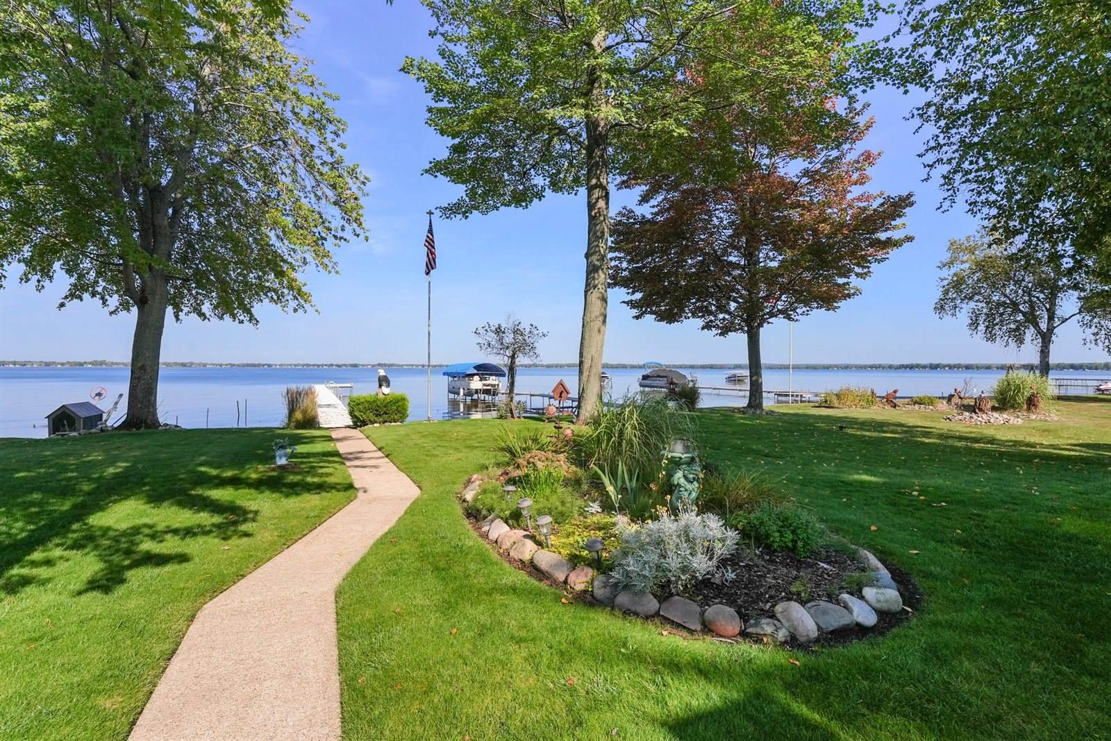 2215 Long Point Drive, Houghton Lake, MI 48629