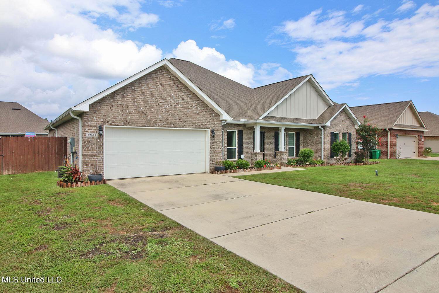 6621 Sugarcane Circle, Ocean Springs, MS 39564