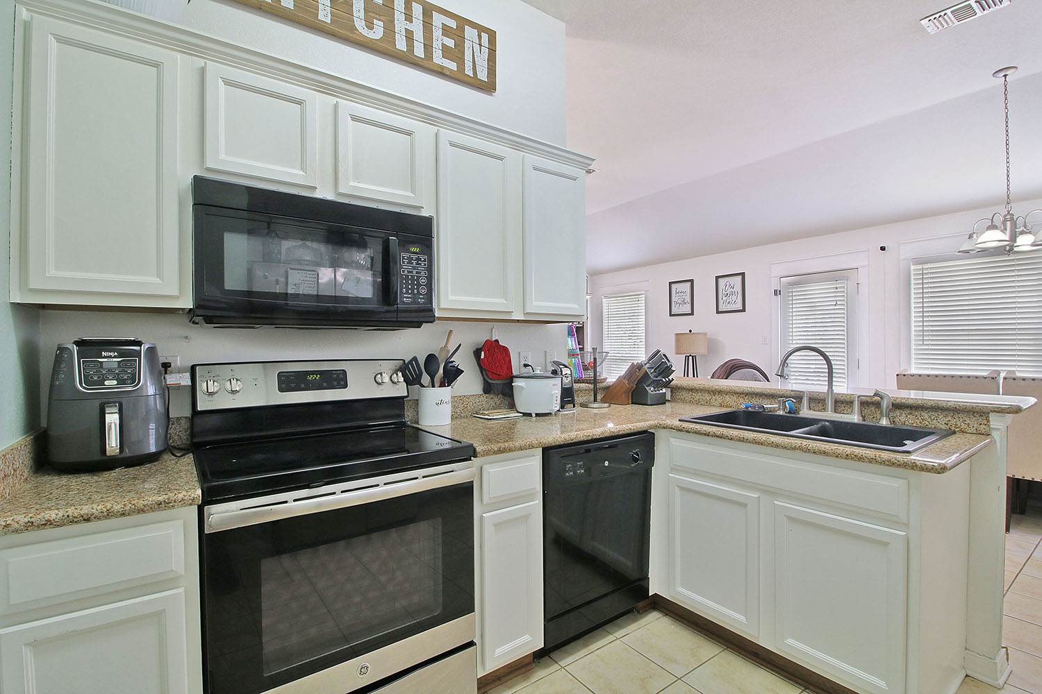 14274 Tori Dawn Ct, Gulfport, MS 39503