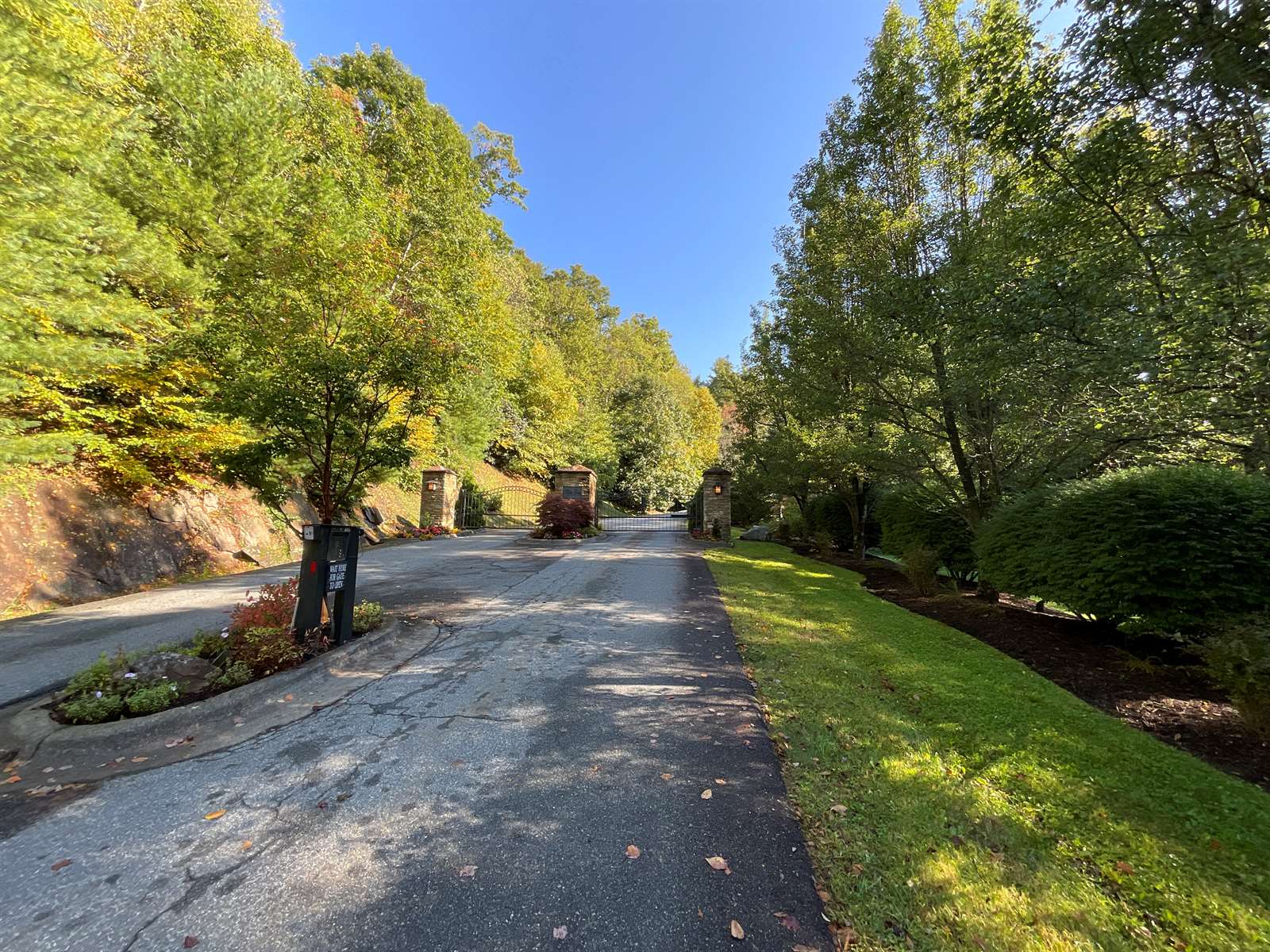 W Stone, Blowing Rock, NC 28605