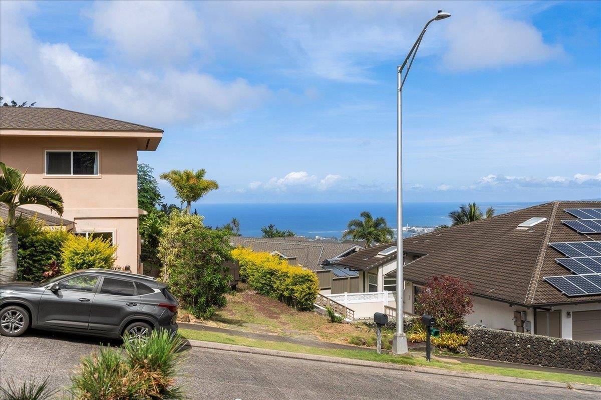 535 Kuikahi Dr, Wailuku, HI 96793