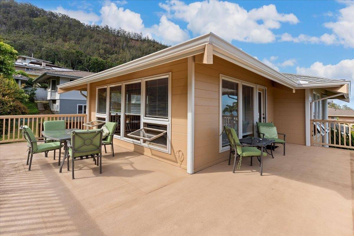 535 Kuikahi Dr, Wailuku, HI 96793