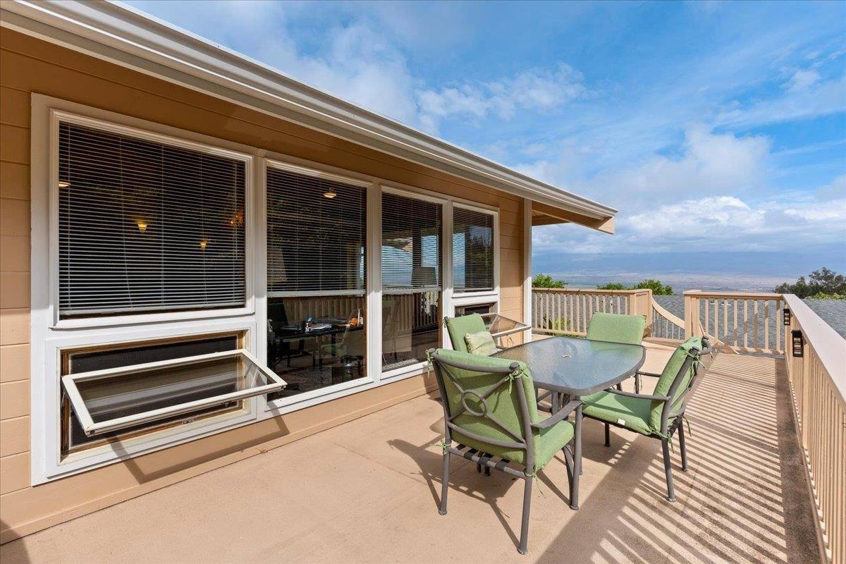 535 Kuikahi Dr, Wailuku, HI 96793