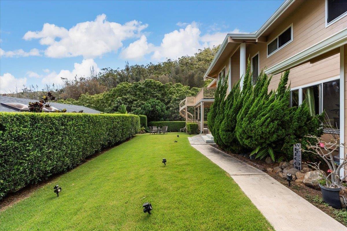 535 Kuikahi Dr, Wailuku, HI 96793