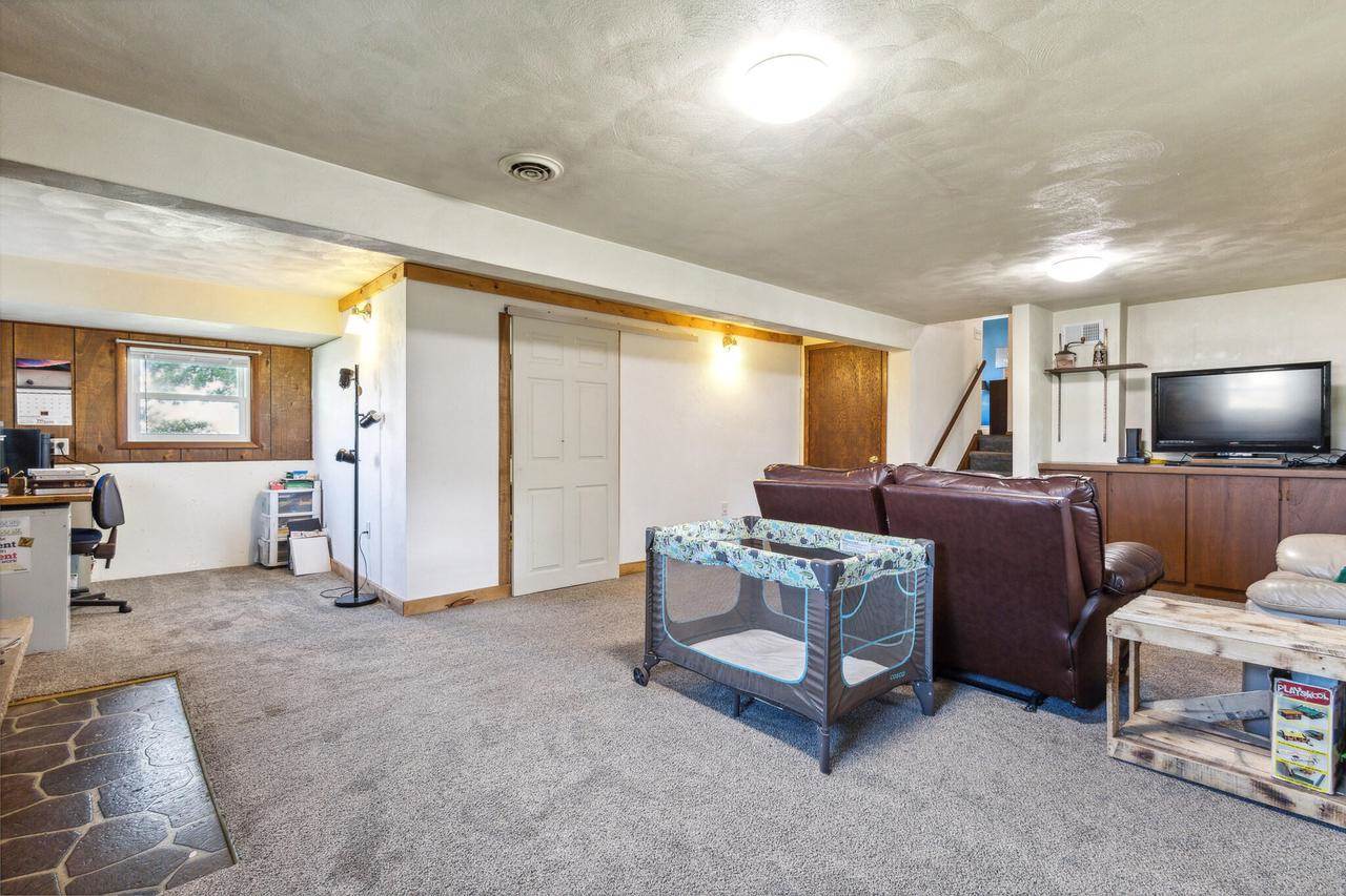 W594 Theresa Ct., Brodhead, WI 53520