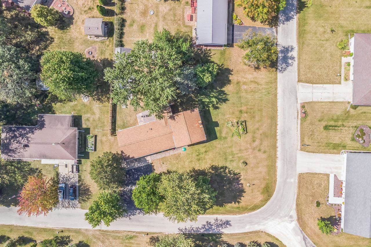 W594 Theresa Ct., Brodhead, WI 53520